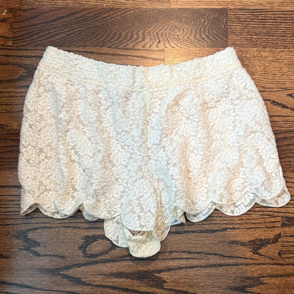 Free People Cream Lace Scalloped Hem Shorts